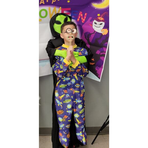 Spirit Halloween Close Encounter Alien Inflatable Costume Kid's OSFM - Picture 7 of 7